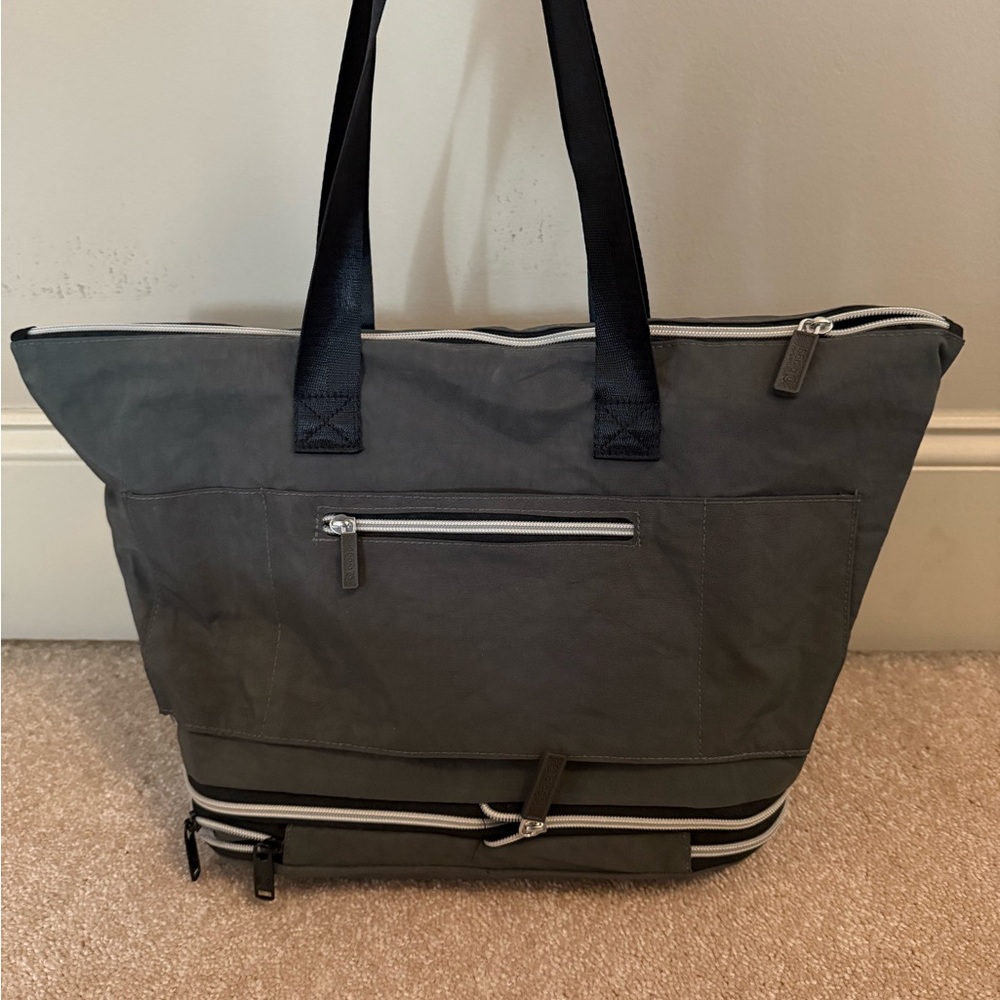 Biaggi Charcoal Travel Tote Bag- expanding and self storing - Picture 5 of 7